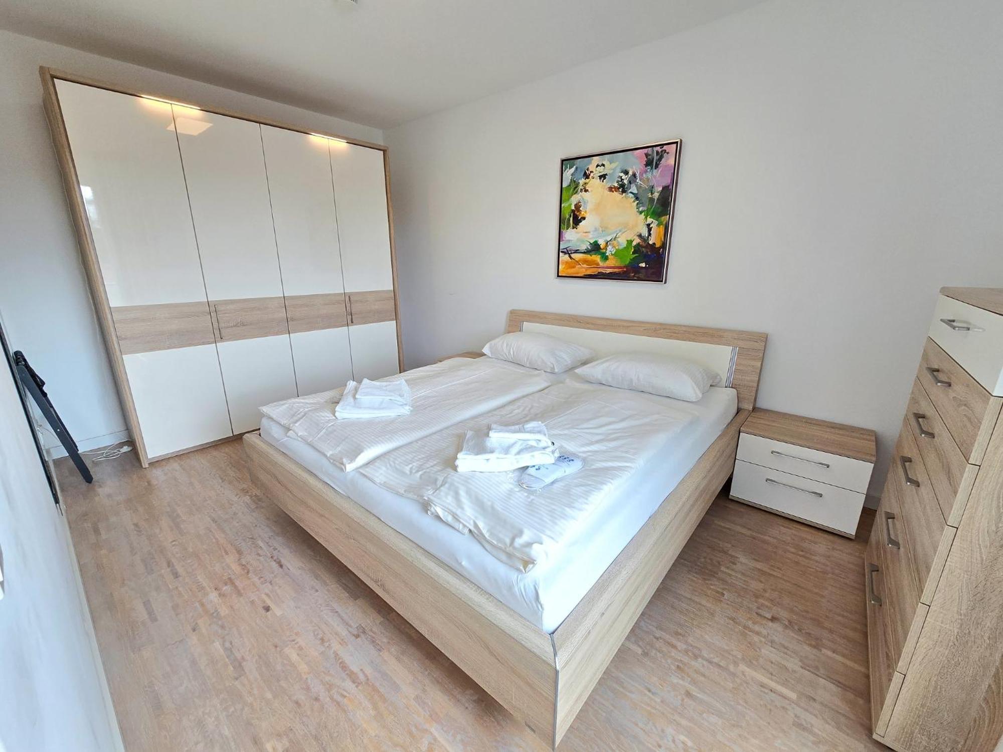 Strandvillen - Mit 1 Schlafzimmer Und Balkon Dr-421